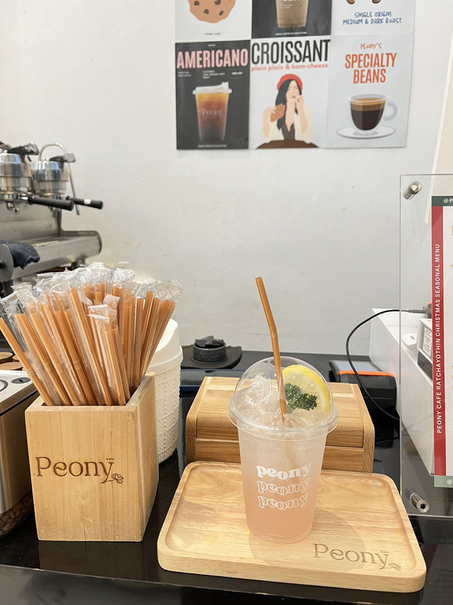 PEONY cafe Ratchayothin🖇️🤍