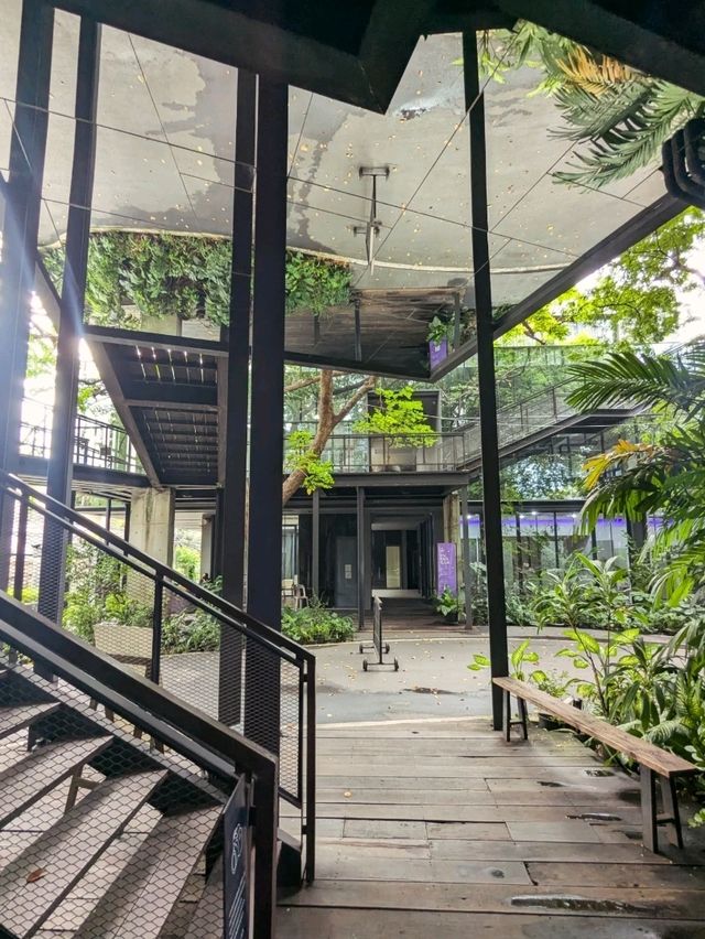 RAWR Cafe 曼谷森林系咖啡廳，彷如走入森林小屋