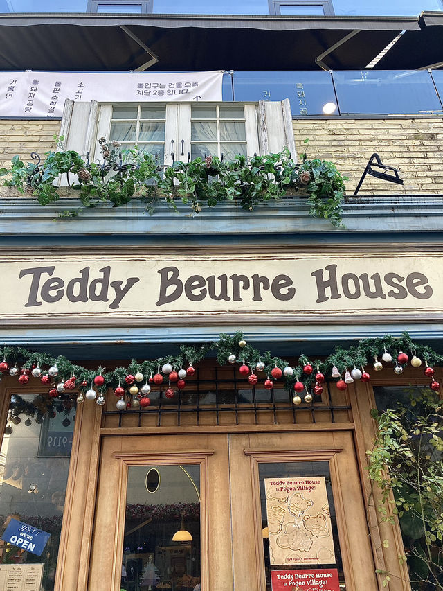 【韓国🇰🇷龍山カフェ】Teddy Beurre House テディヴェルハウス
