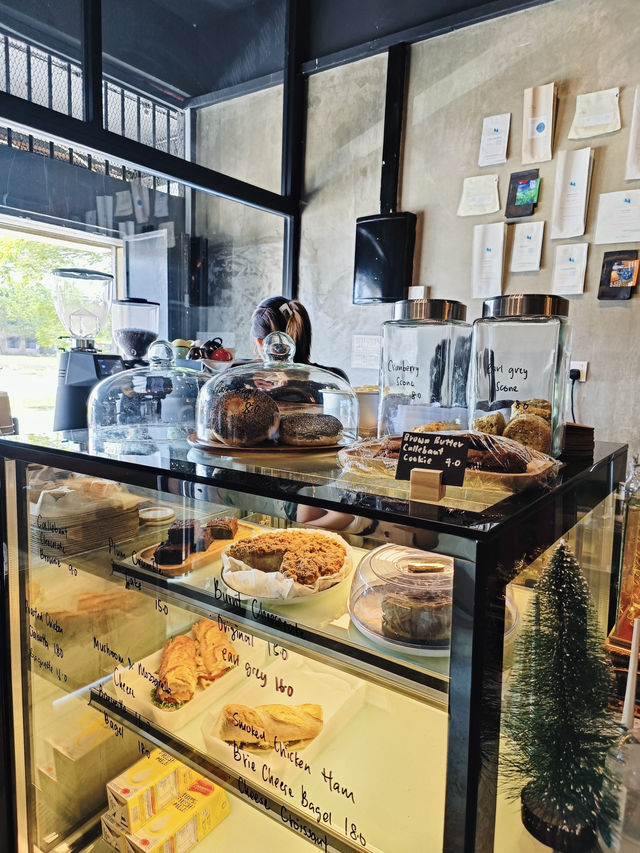 Coffee, Conversations, and Cozy Corners: A Day at Huang Huang