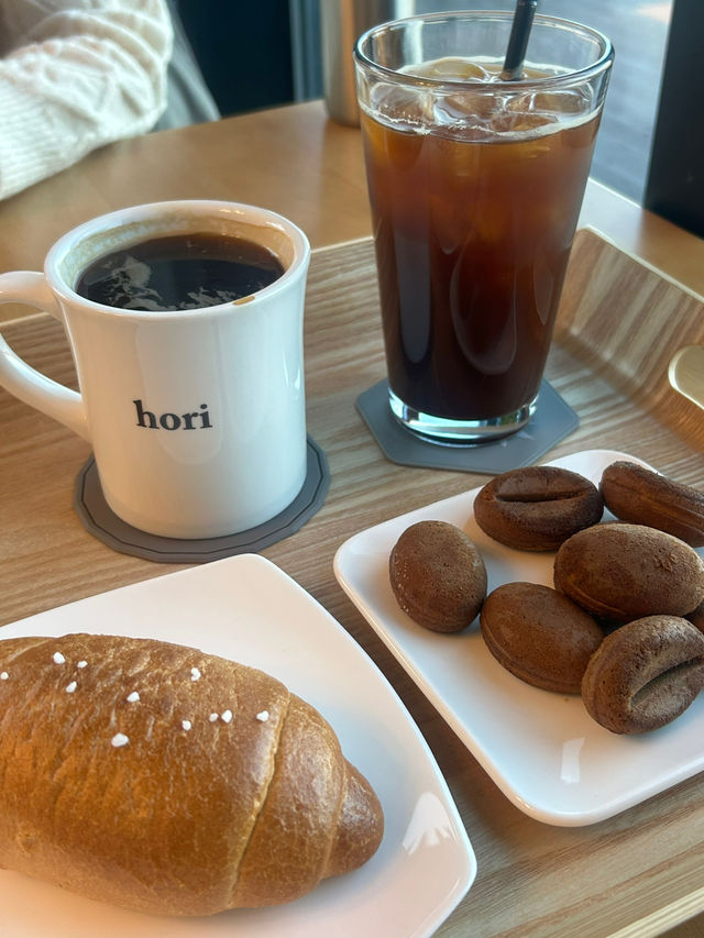 서산 바닷가를 볼 수 있는 카페 호리! 야외 데이트 장소로 추천해요!