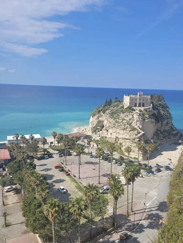 A Coastal Paradise – My Visit to Tropea, Italy
