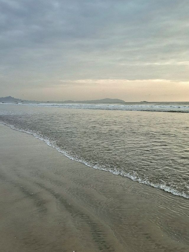 LET THE CALMNESS OF THE SEA REFRESH OUR MIND AND BODY