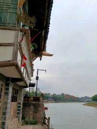 Zhenjiang Temple: An Ancient Waterfront Sanctuary