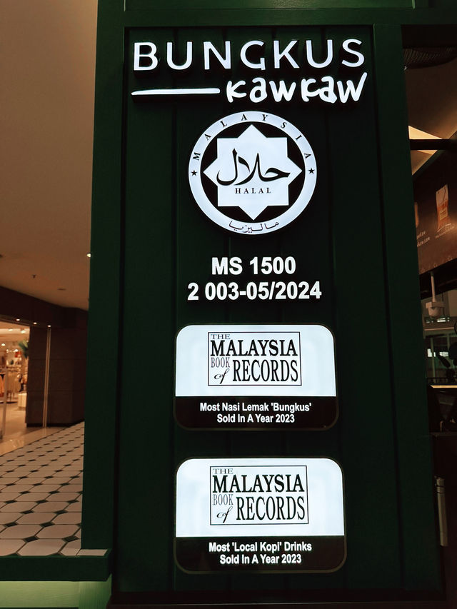 “Bungkus Kaw Kaw: Feast on Flavor, Pack in the Portion!”