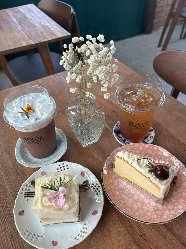 Makok Manao 🍰✨