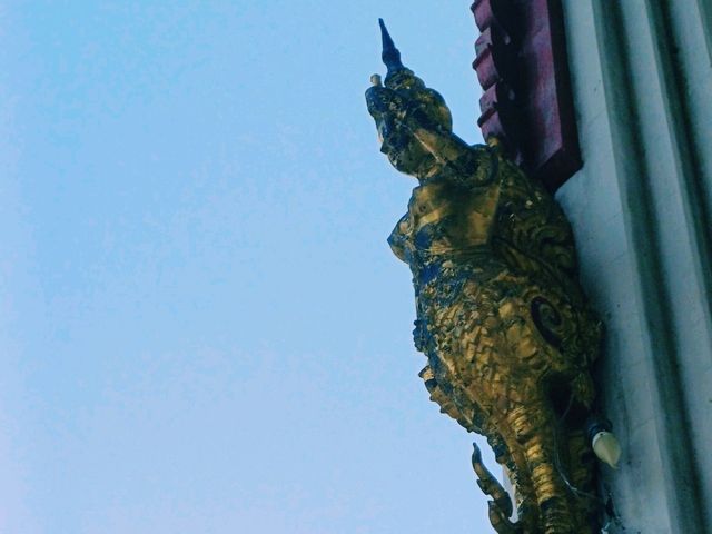 泰國曼谷湄南河畔鮮花市場雕像公園古跡寺廟一日遊行程，適合打卡拍照📸