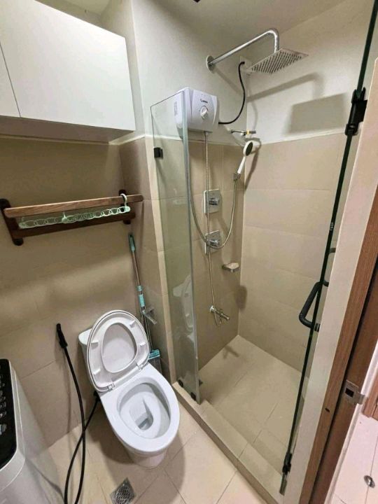 ₱2,499 - 4pax