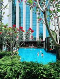 ParkRoyal KL’s Pool is Spring Oasis