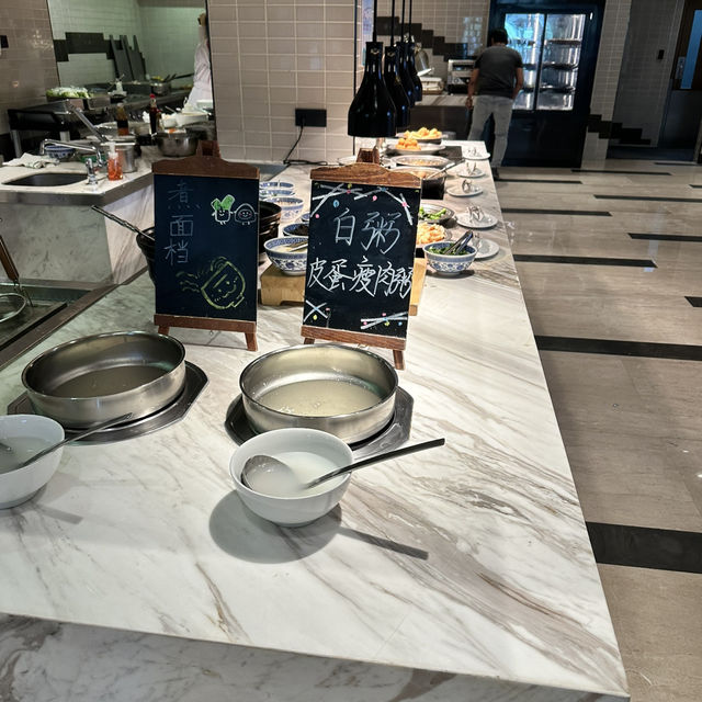 「珠海」金石凱悅嘉軒酒店，四星性價比之選
