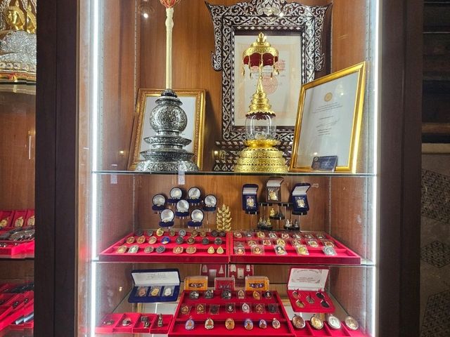 เที่ยววัดพุทไธสวรรย์ กราบหลวงปู่หวล เกจิดัง