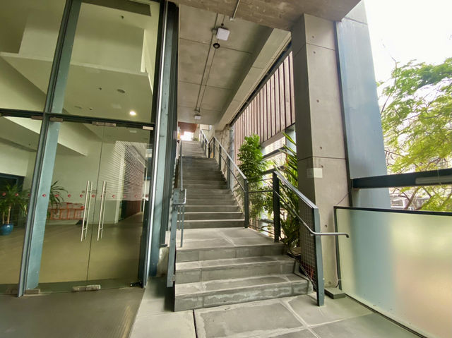 欣賞現代簡約建築美✨📚香港屏山圖書館✨