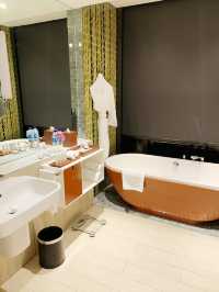 轉機也能是享受：Crowne Plaza Changi Airport 的靜謐奢華體驗
