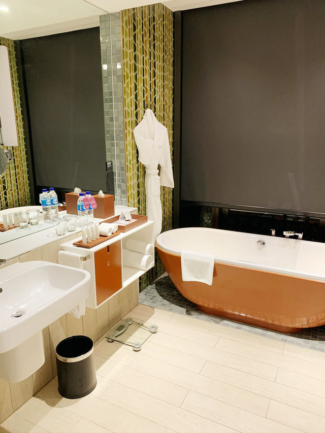 轉機也能是享受：Crowne Plaza Changi Airport 的靜謐奢華體驗