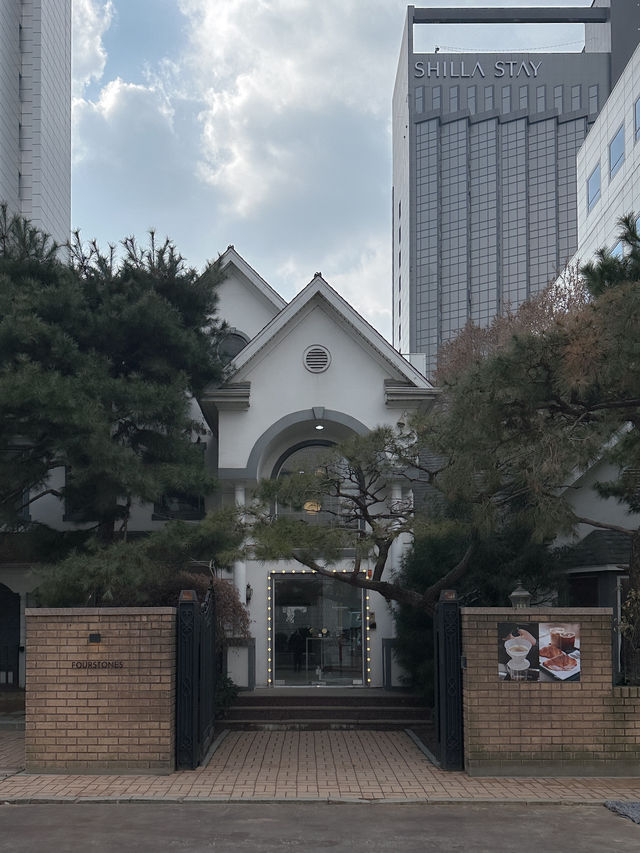 도심 속 모던한 휴식, 포스톤즈 삼성✨🥐