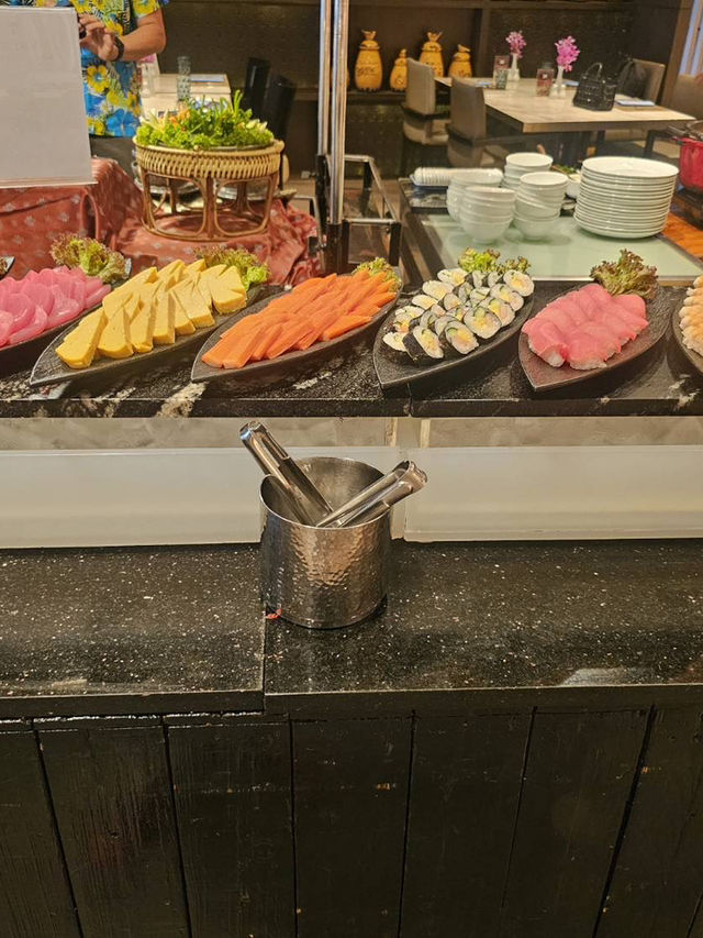 Saturday Brunch ฉลองในวันสงกรานต์ โรงแรม 5 ดาว 