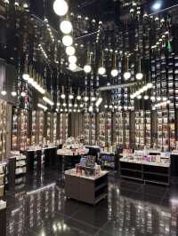ร้านหนังสือ เขาวงกต ณ เมืองเซินเจิ้น 