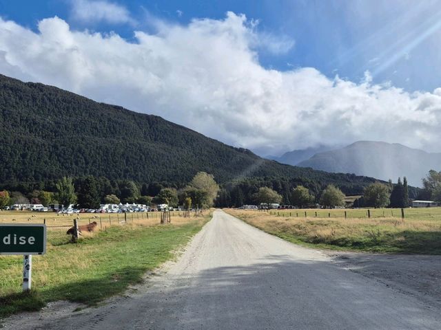 Road to Paradise, Glenorchy In New Zealand