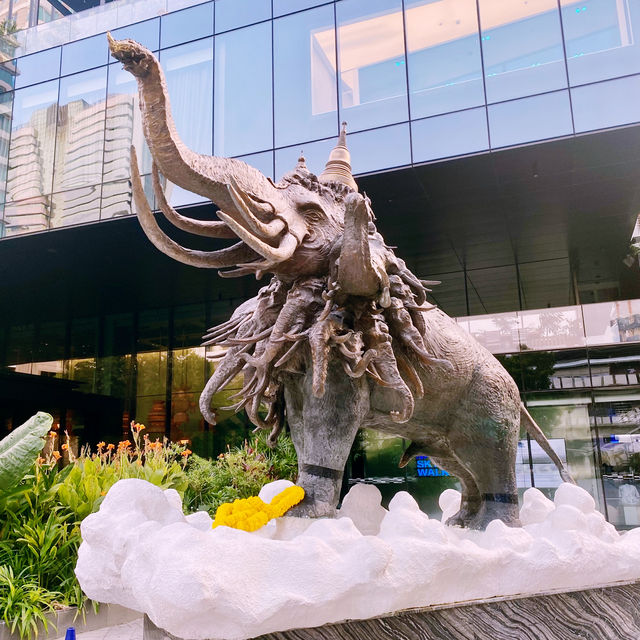 【タイ】絶景‼️世界最大級のガラス床からバンコクの街並みを見下ろす🏙️マハナコンタワー