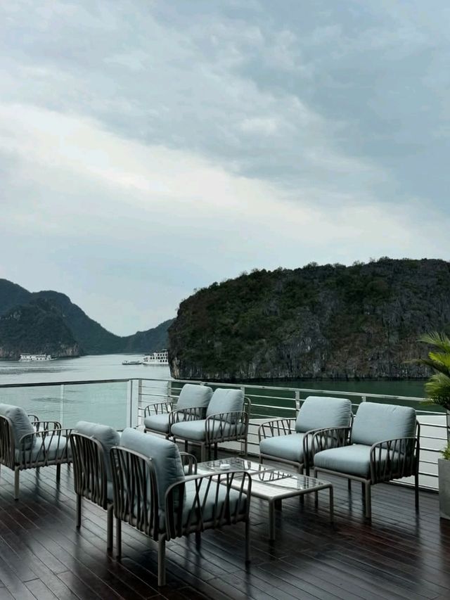 ⛴️🌿 Lost in the Legends: My Halong Bay Cruise Escape! 🌿⛴️