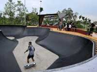 🛹 Concrete Playground: Skating, Sunshine & Good Vibes at Lakeside Garden, Singapore!