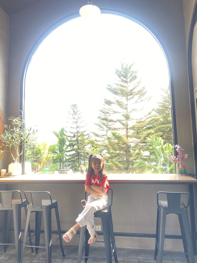 นั่งชิวค่าเฟ่วัดด่านสำโรง