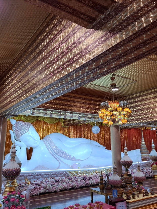 พระเจ้าห้าพระองค์ @ วัดพระธาตุผาซ่อนแก้ว