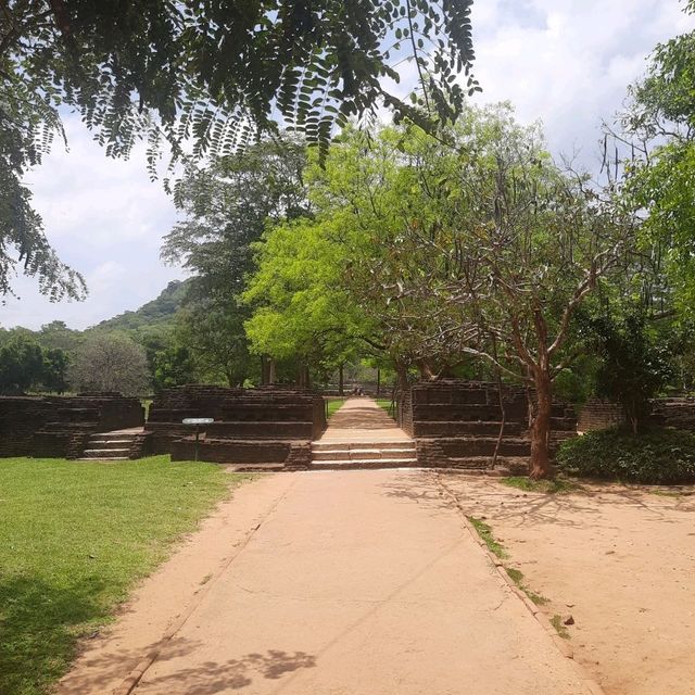 Sigiriya lion rock