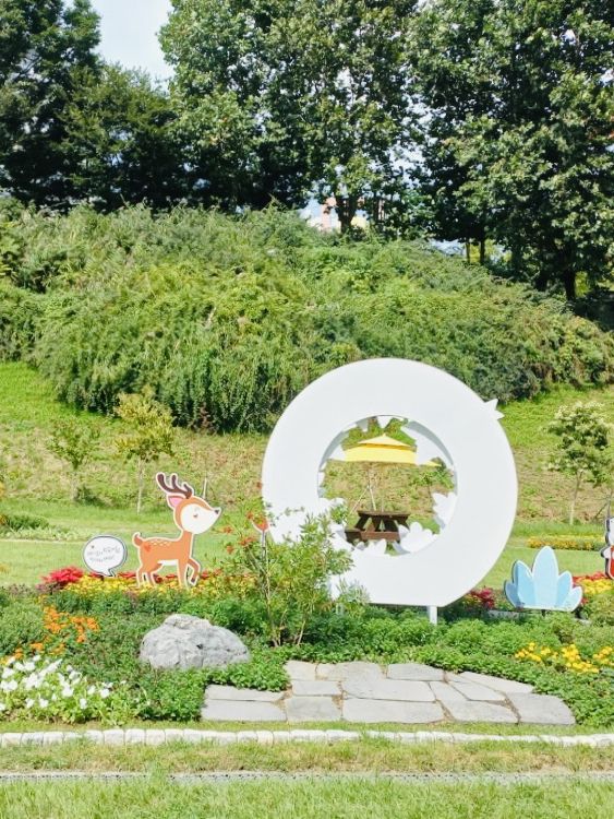 A Refreshing Escape at Eungbong Sports Park