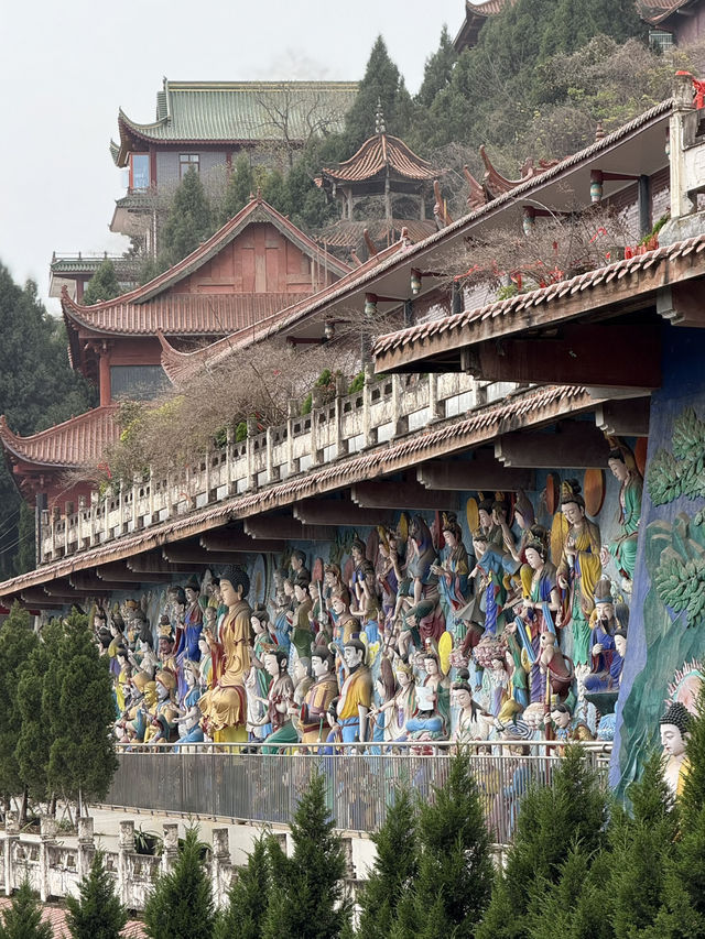 A mega Buddhist temple with multiple styles in Mianyang