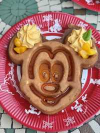 【東京ディズニーランド】ワッフルが自慢のアメリカンカフェ