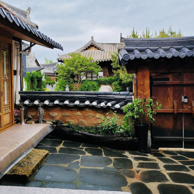 Jeonju Hanok Village: Where Tradition and Modernity Harmonize
