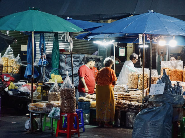 A Flavorful Morning at Kim Yong Market, Hatyai 