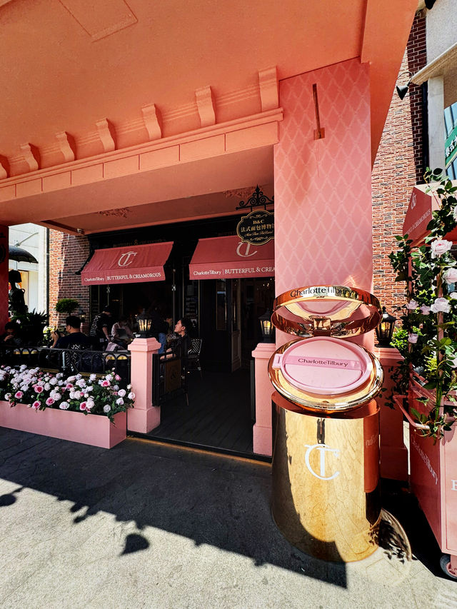 3 Aesthetic Cafes in Shanghai 