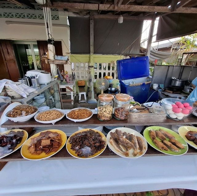 ร้านเจ๊โนรี ข้าวต้มปลา อาหารตามสั่ง