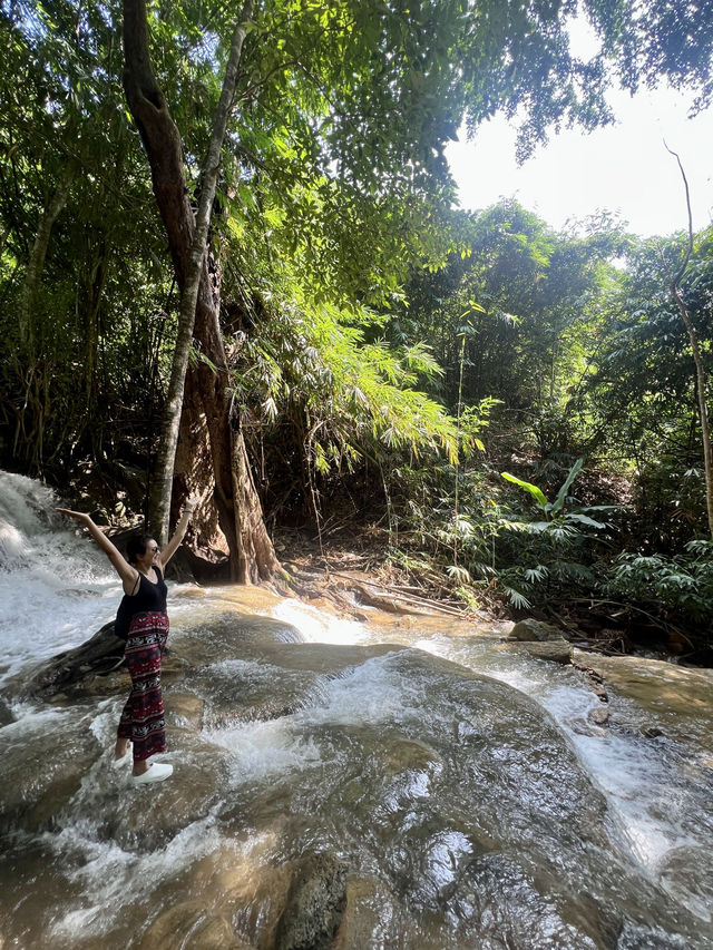 น้ำตก ผาตาด ทองผาภูมิ