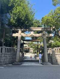 😃【大阪・難波 八阪神社（ナンバ ヤサカ神社）】 獅子の口で“厄除け＆勝運ゲット”のパワースポット！