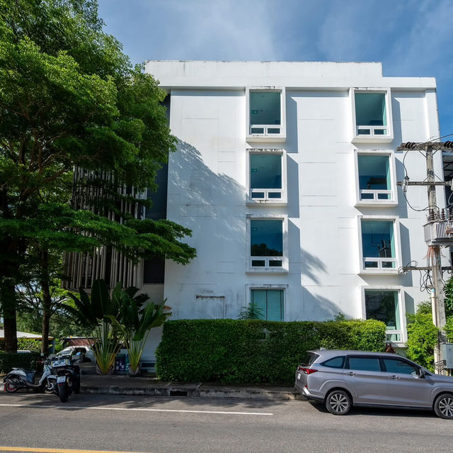 Blu Monkey Bed & Breakfast Phuket ภูเก็ต