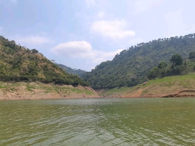 เขื่อนขุนด่านปราการชล จ.นครนายก