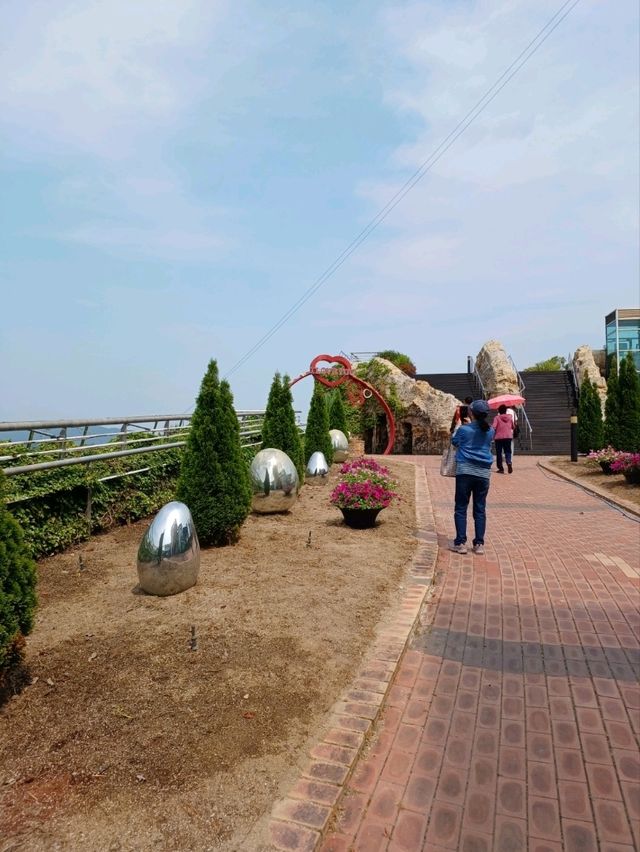 연인과 함께하는 이색 공룡 데이트