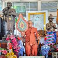 สักการะพระพุทธยมโลกและชมจิตรกรรมฝาผนัง