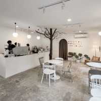 Coming Home Café & Seascape ราไวย์ ภูเก็ต