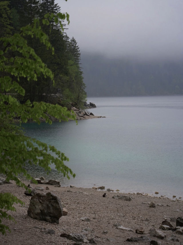 🇩🇪你可能沒有見過，暴雨中的艾布湖Eibsee