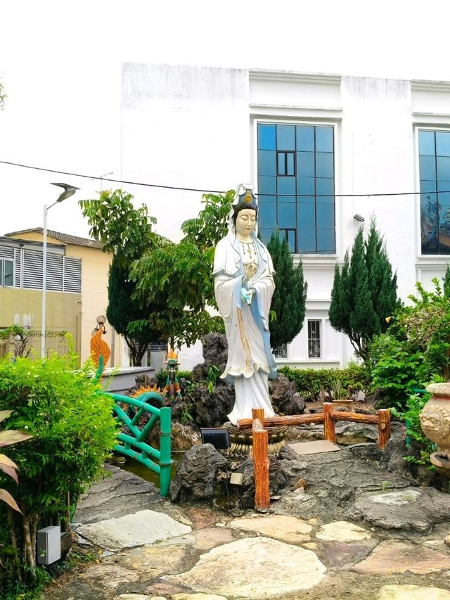A Spiritual Gem in Batu Pahat: Discover the Serenity of Jian Nan Si Temple