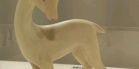 潔白神獸