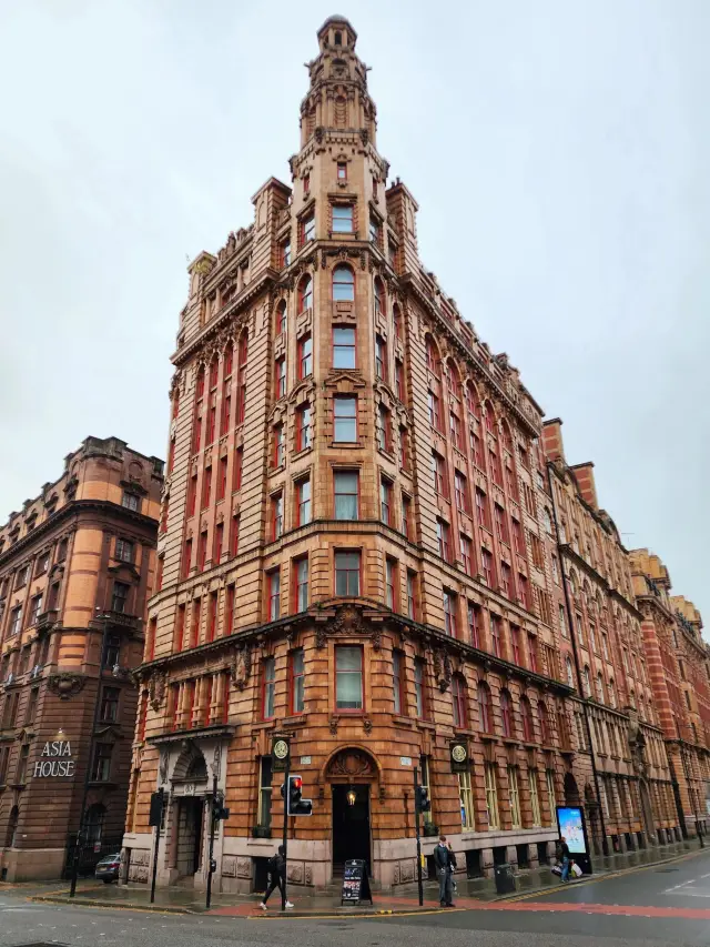 🌧️ Manchester, England