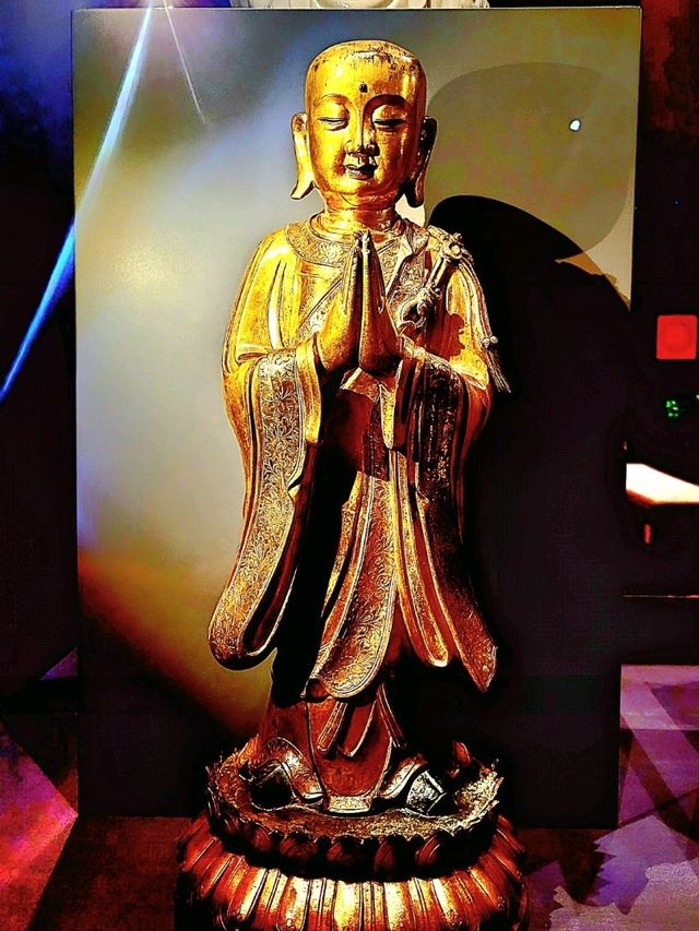 Enlightened : The Kwan Im Thong Hood Cho Temple Gallery