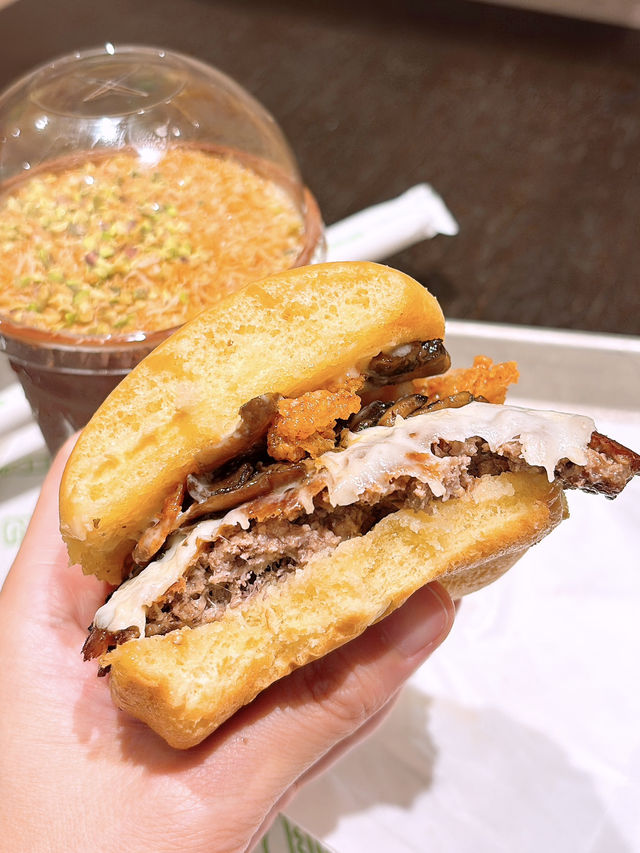 Shake Shack 杜拜朱古力開心果奶昔‼️超好飲🔥