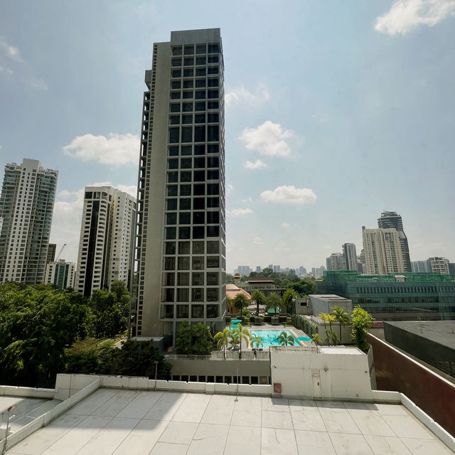 A Colorful Escape in the Heart of Orchard