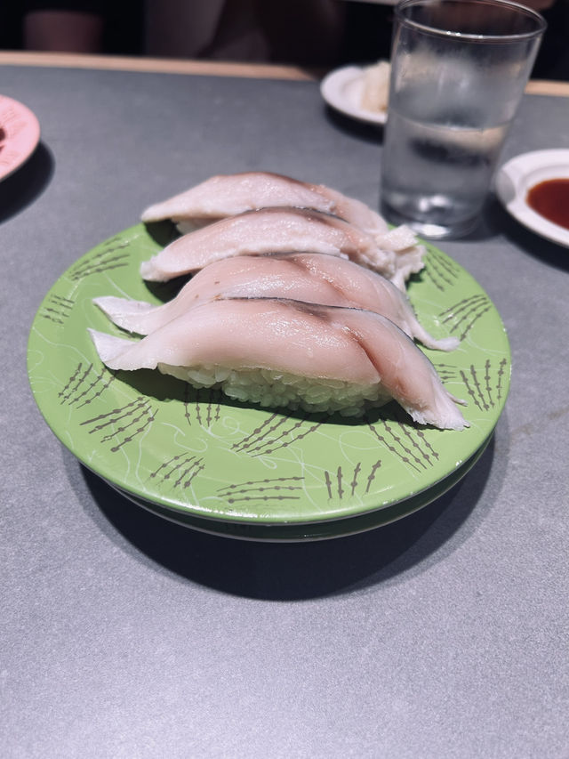 Conveyor Belt Sushi in Susukino 🇯🇵